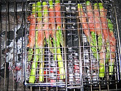 Easy Barbecue Recipe for Tapas Asparagus and Serrano Ham