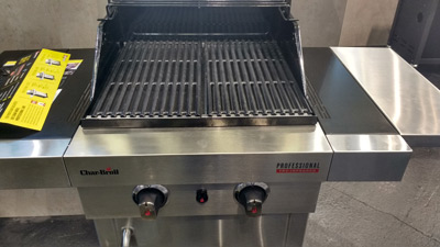 What are some tips for cooking with gas grills?