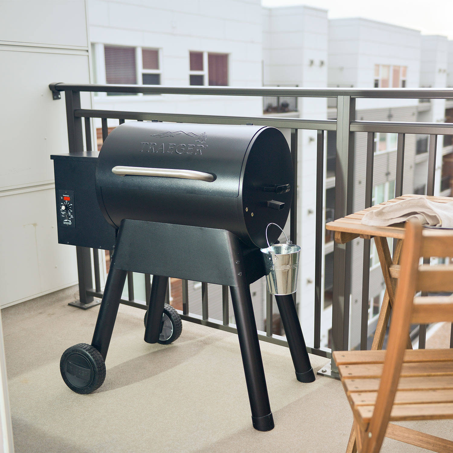 Traeger Bronson 20