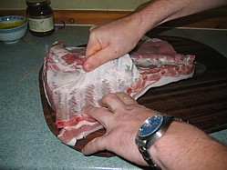 Removing the membrane from BBQ ribs Removing the membrane from BBQ ribs