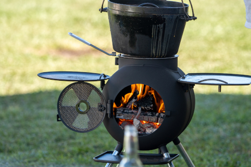 Dutch Oven with hot coals lid and stand