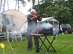 Image Barbecue On Camping Houx