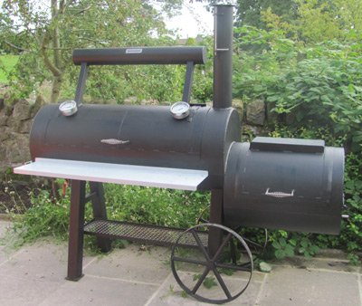 Wood fired off-set smokers
