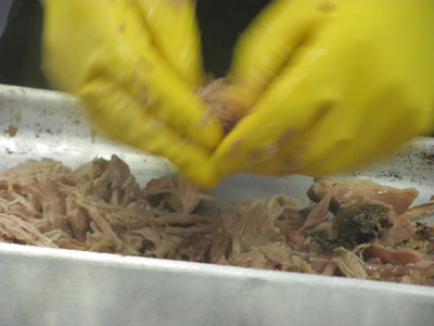 Pulling pork using thermal rubber gloves