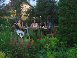 Excellent social al fresco dining