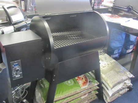 Traeger Bronson 20